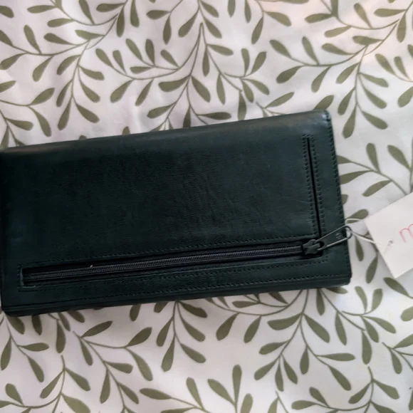 Chic Dark Green Leather Clutch - Picture 6 of 6